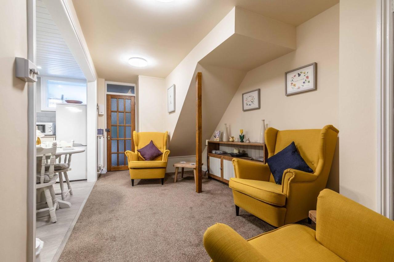 Central Windsor, 2 Bedroom 2 Bathroom, 5 Minutes To Castle Exterior foto